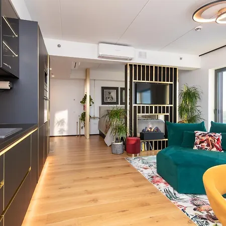 Апартаменти Luxury Sea View In A Skyscraper! Таллінн