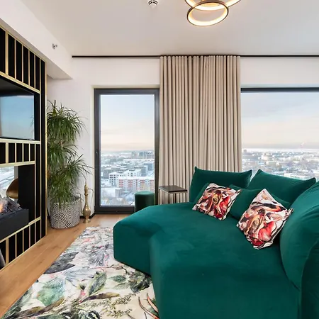 Luxury Sea View In A Skyscraper!