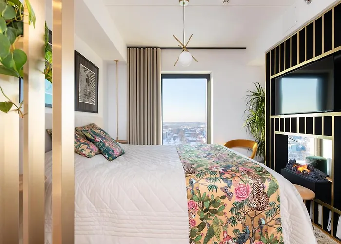 아파트 Luxury Sea View In A Skyscraper! 탈린